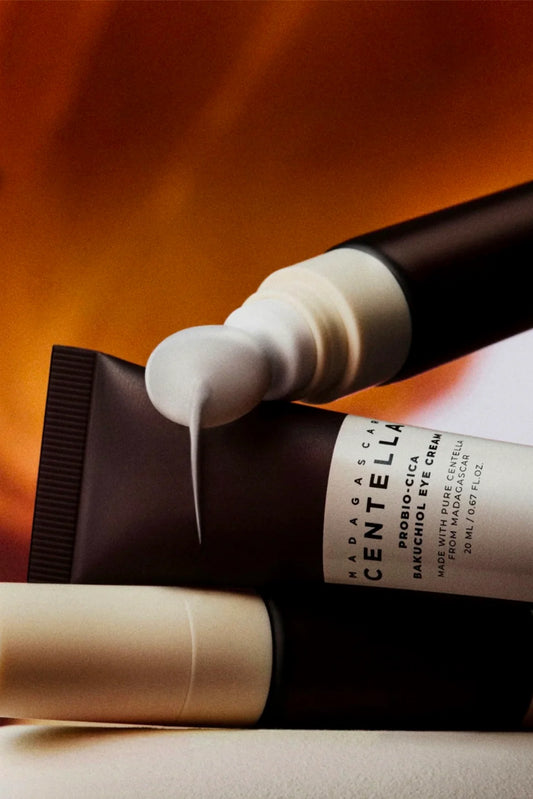 Contorno De Ojos Antiedad Con Centella Fermentada Y Bakuchiol – Ilumina, Reafirma Y Calma
