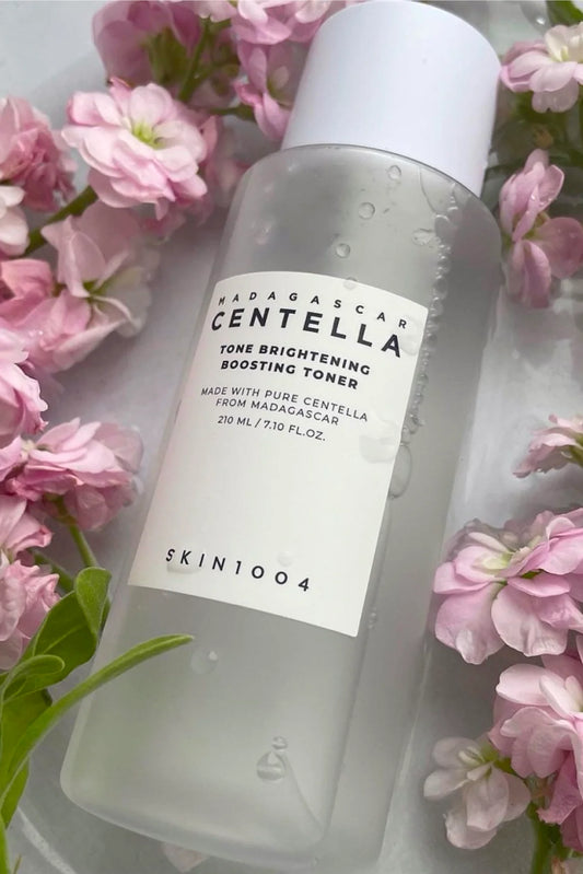 Madagascar Centella Tone Brightening Boosting Toner – Tónico iluminador con Centella Asiática y vitamina C